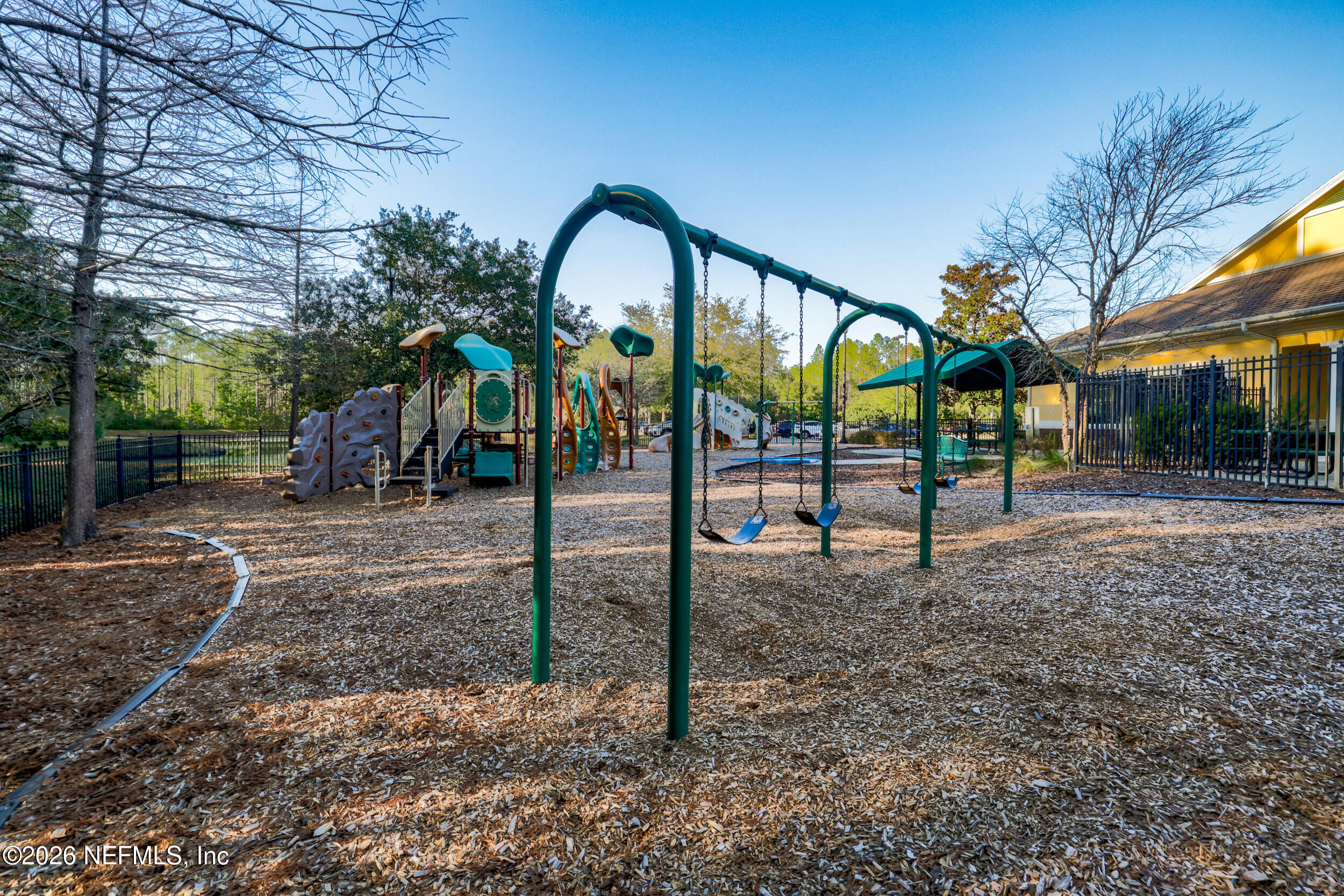 1405 W CHINABERRY Court, St. Johns