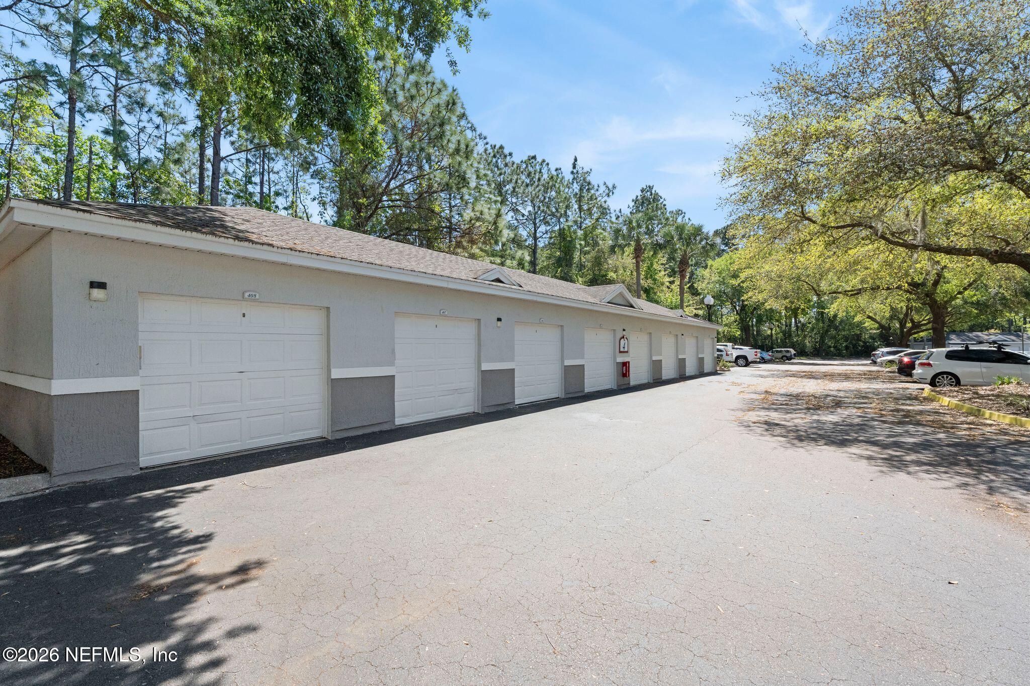 3591 KERNAN Boulevard S 812