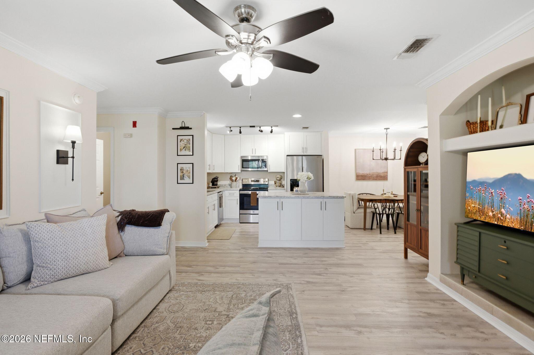 3591 KERNAN Boulevard S 812