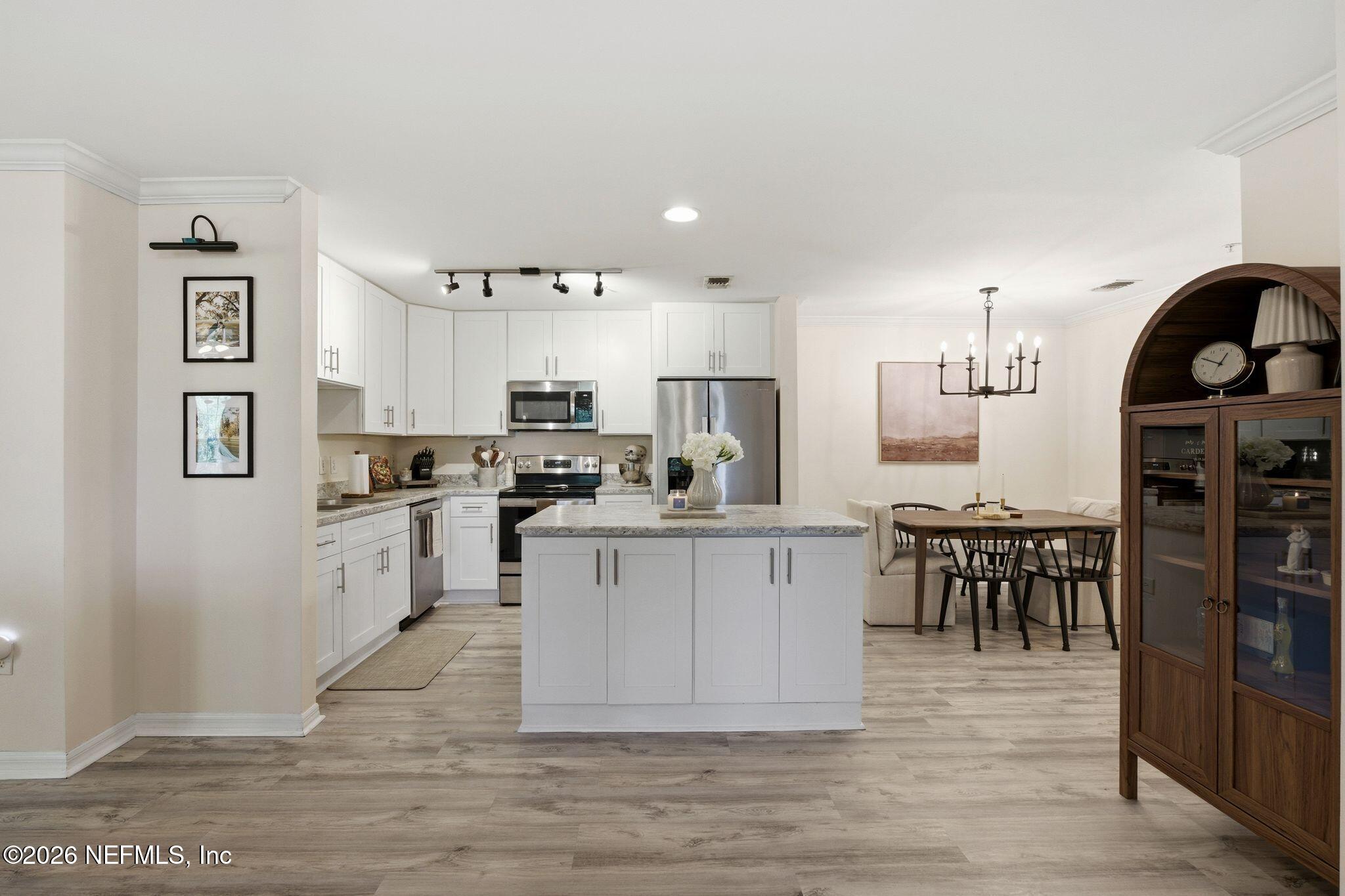 3591 KERNAN Boulevard S 812