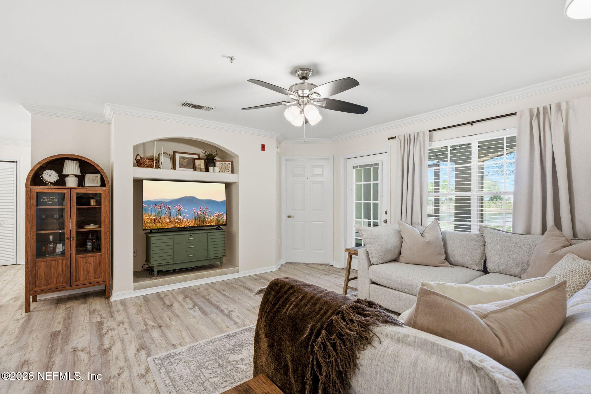3591 KERNAN Boulevard S 812