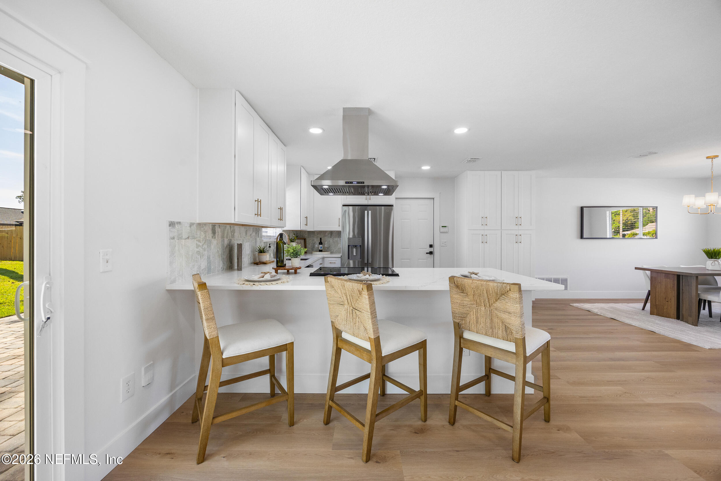 9062 MOORGATE Court