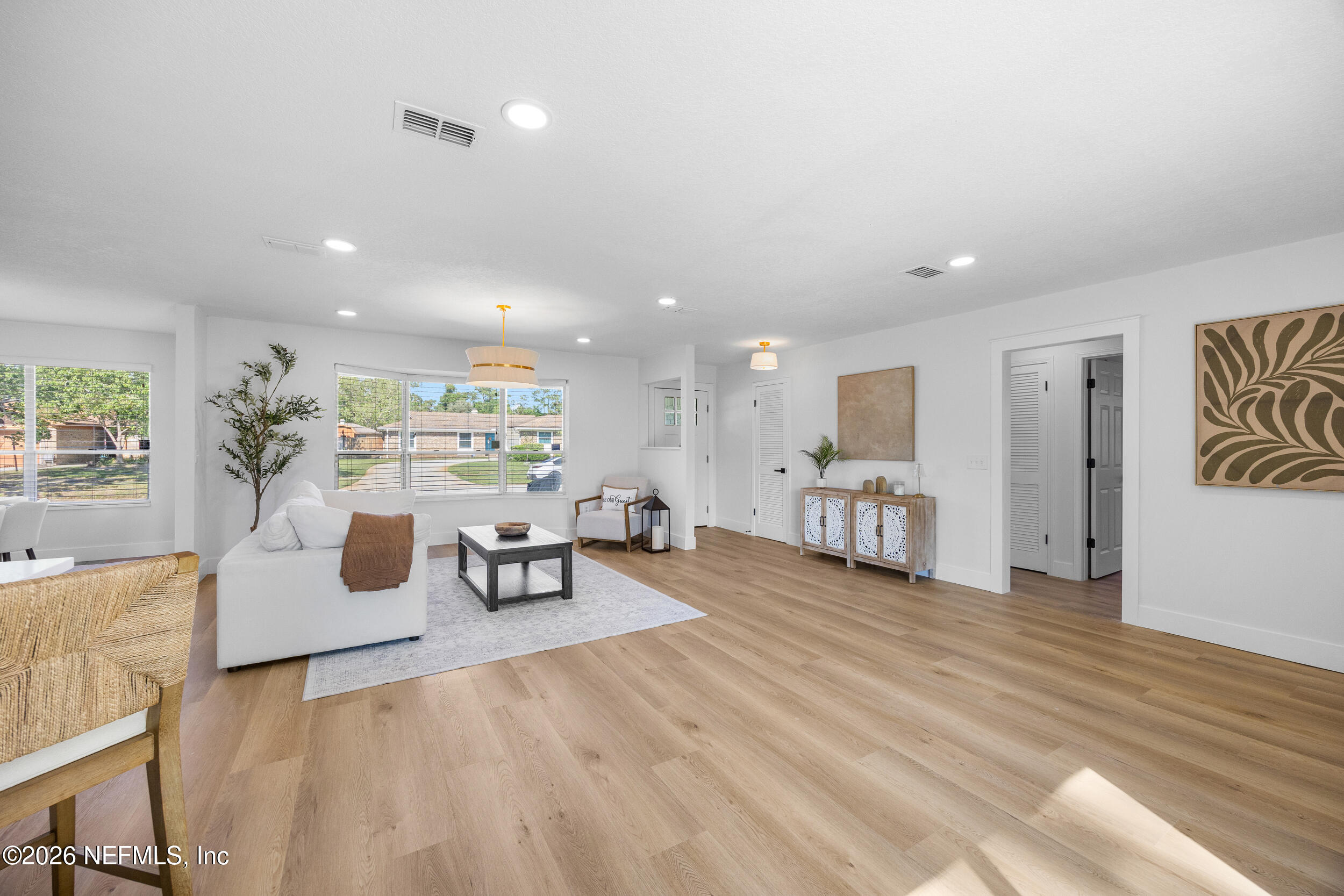 9062 MOORGATE Court