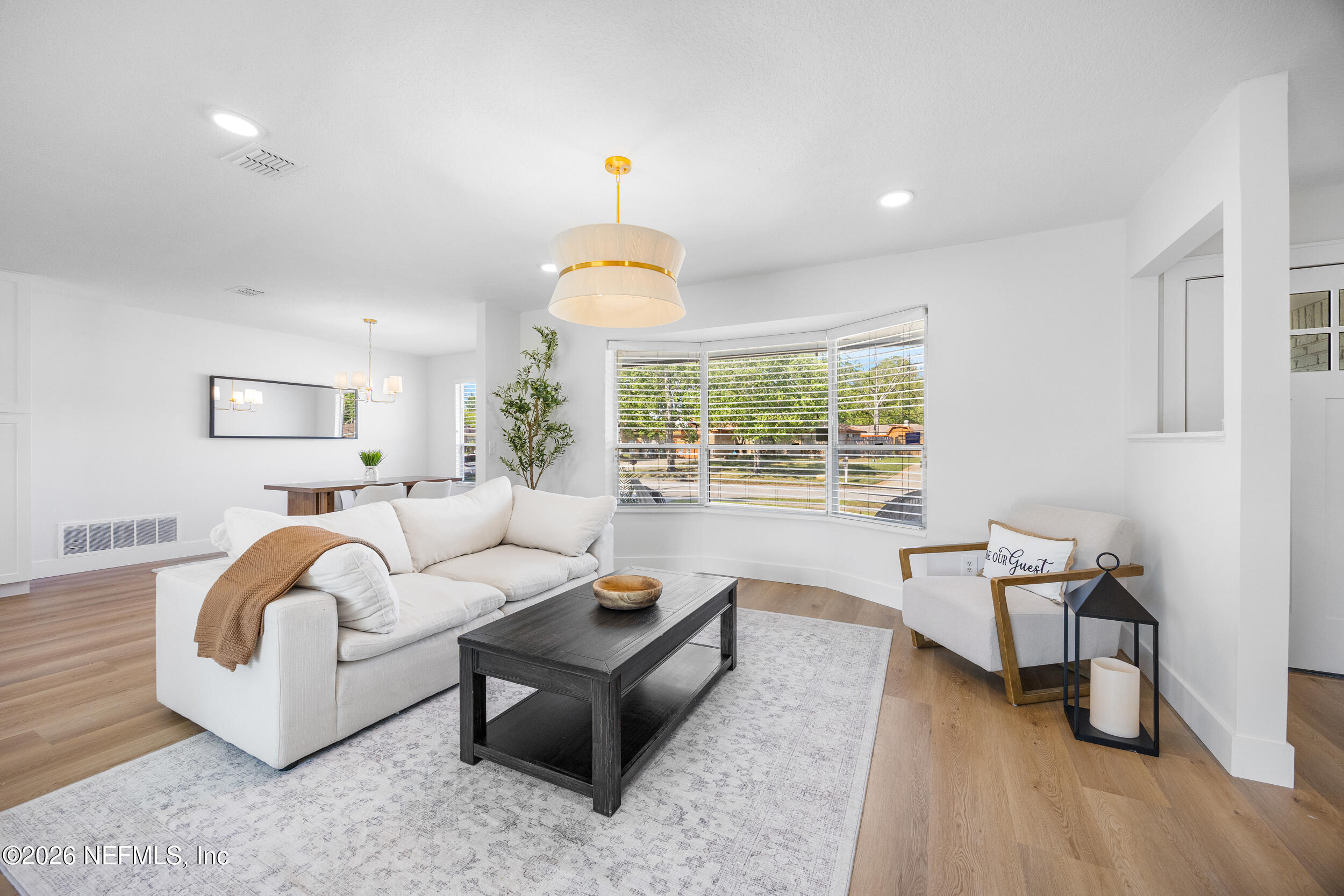 9062 MOORGATE Court