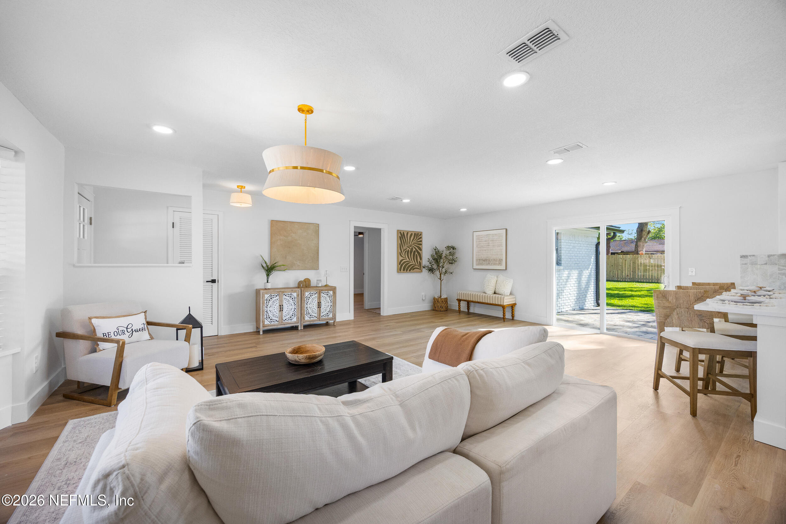 9062 MOORGATE Court
