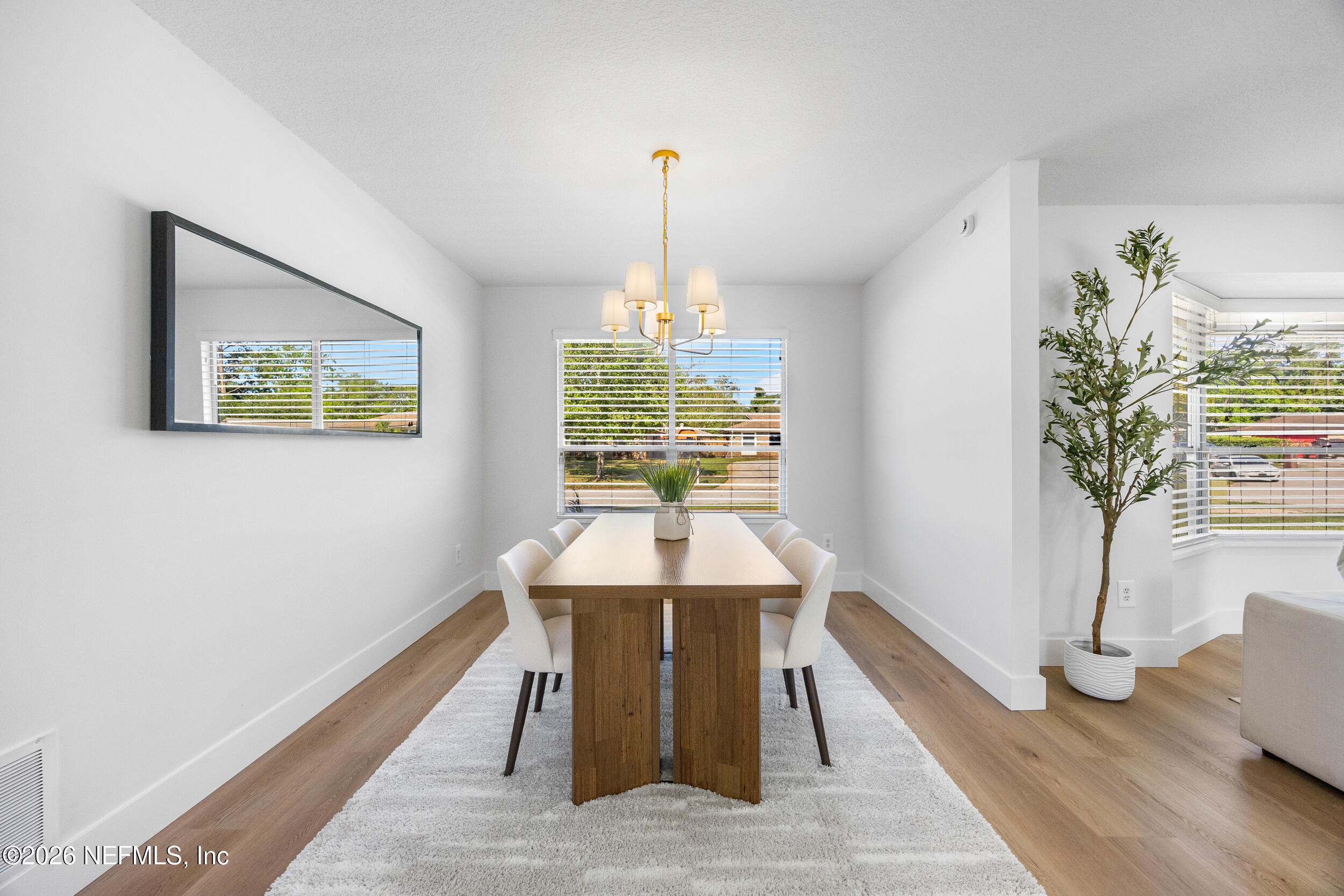 9062 MOORGATE Court