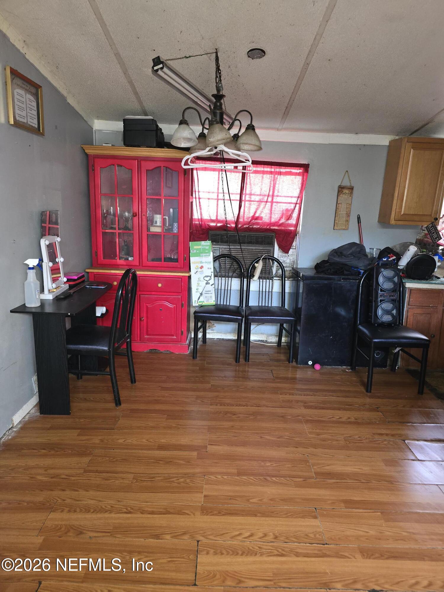 120 CLINE Avenue