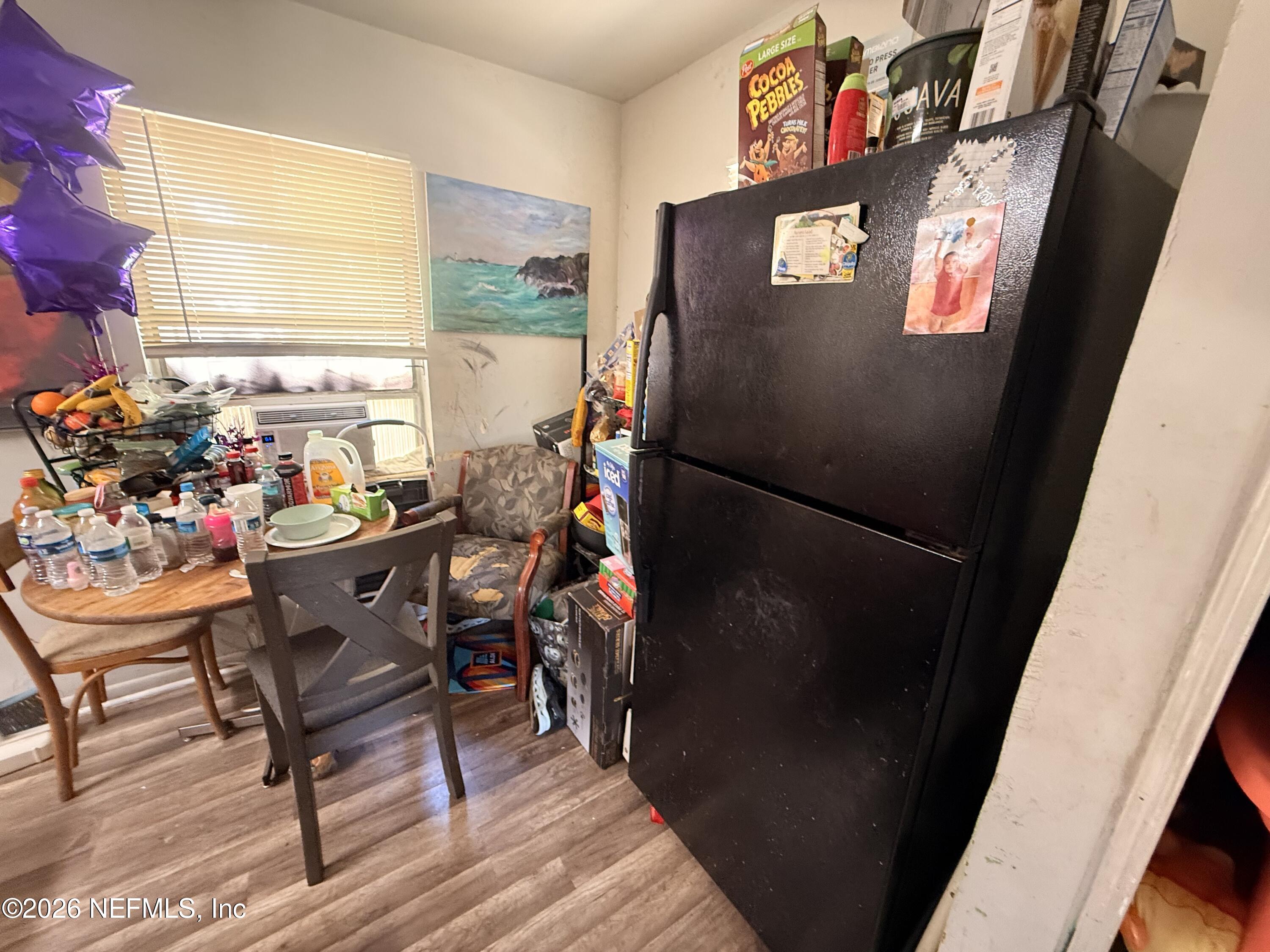 2009 W 17TH Street