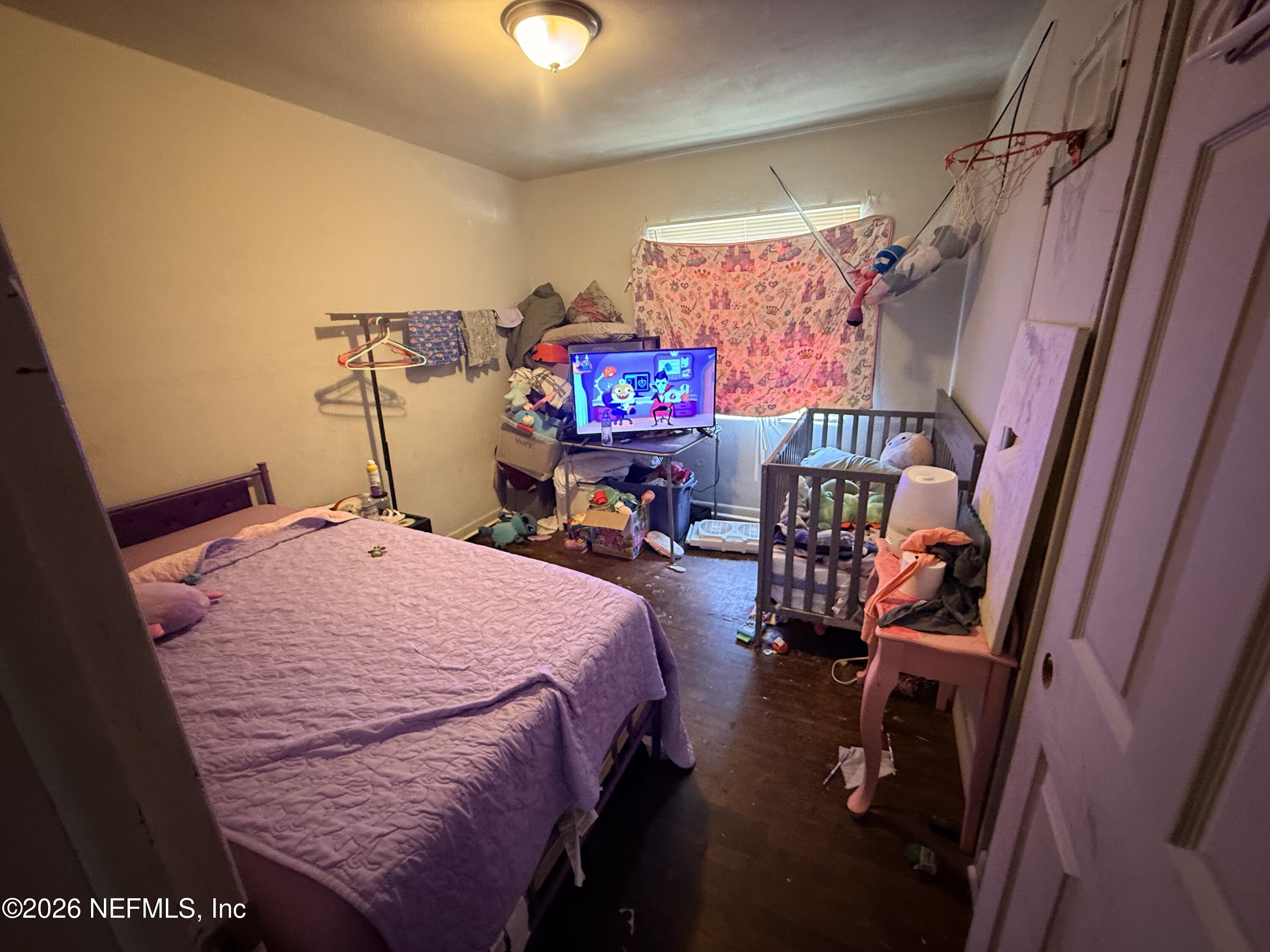 2009 W 17TH Street