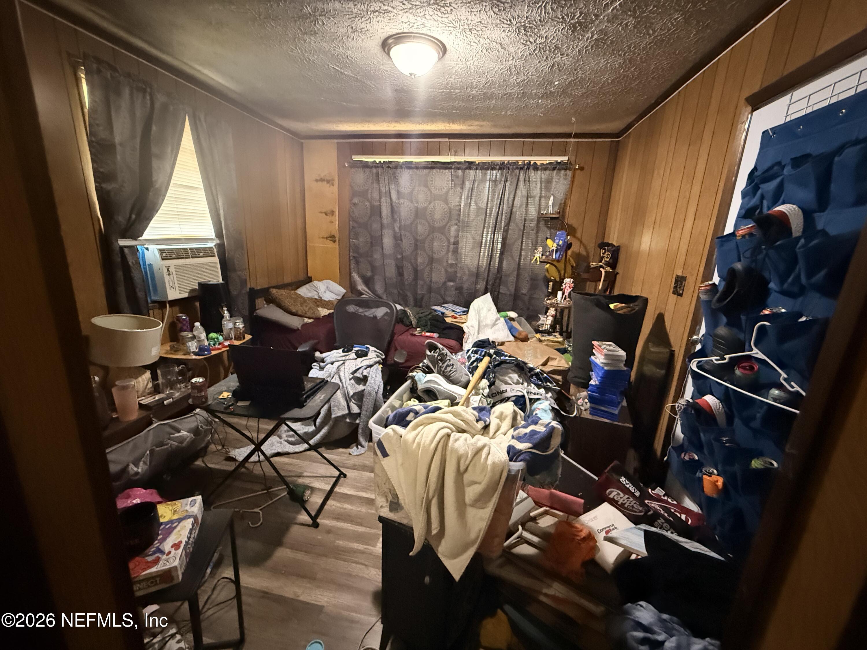 2009 W 17TH Street