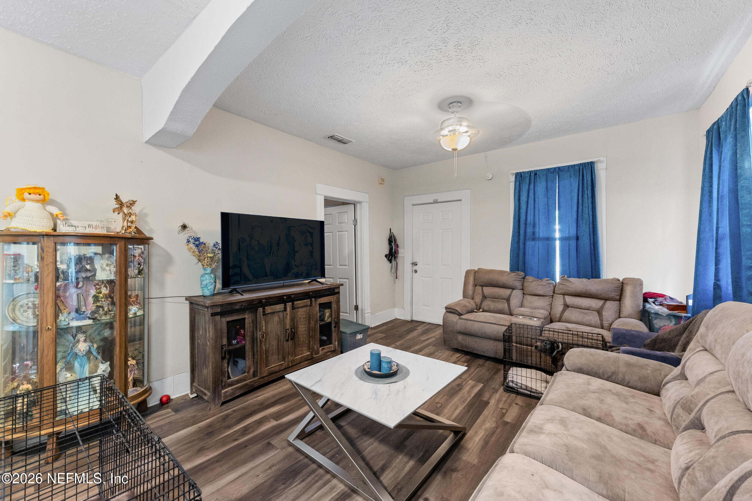 4003 WALNUT Street