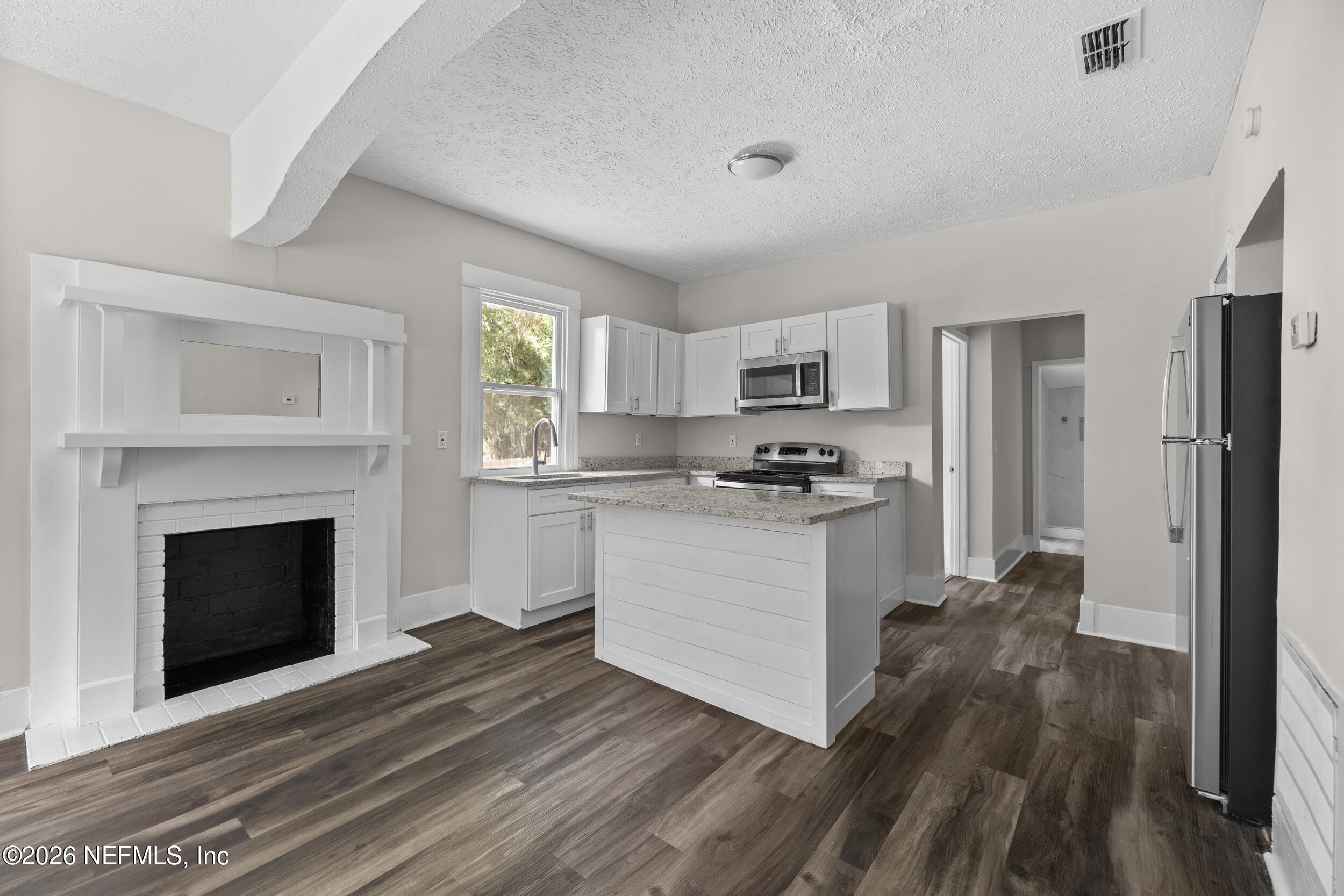 4003 WALNUT Street