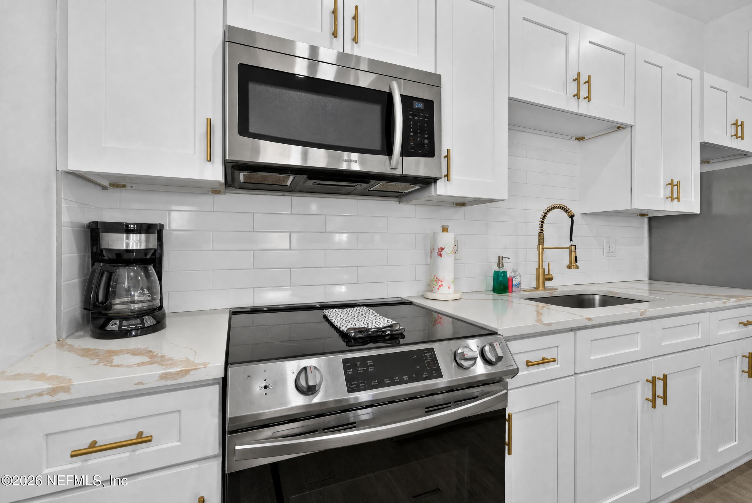 222 1ST Street S