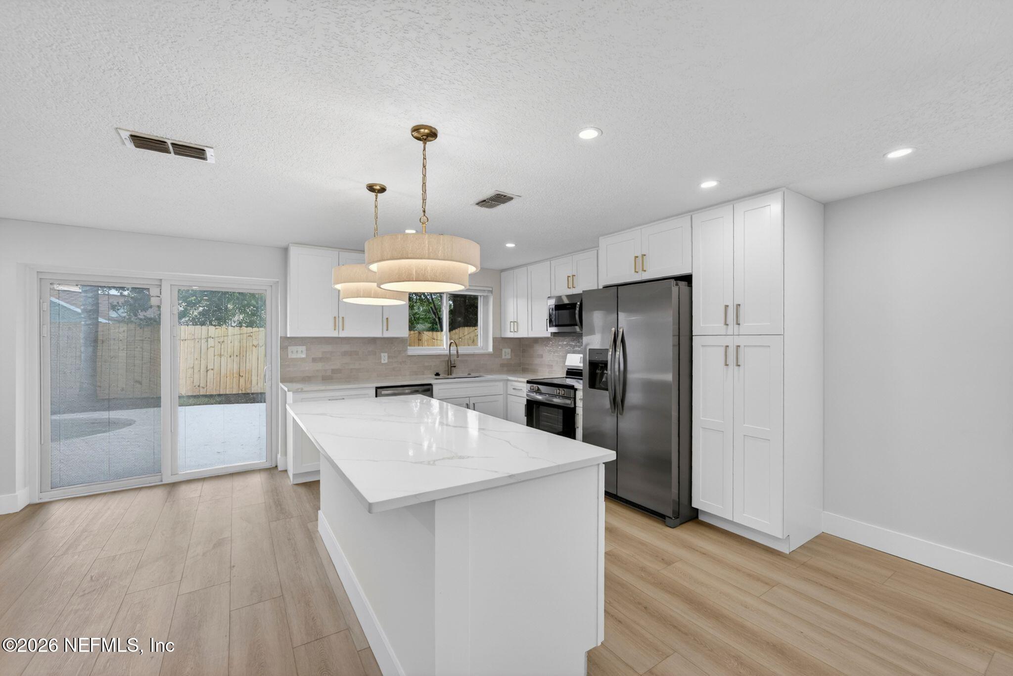 4069 HUNTINGTON FOREST Boulevard
