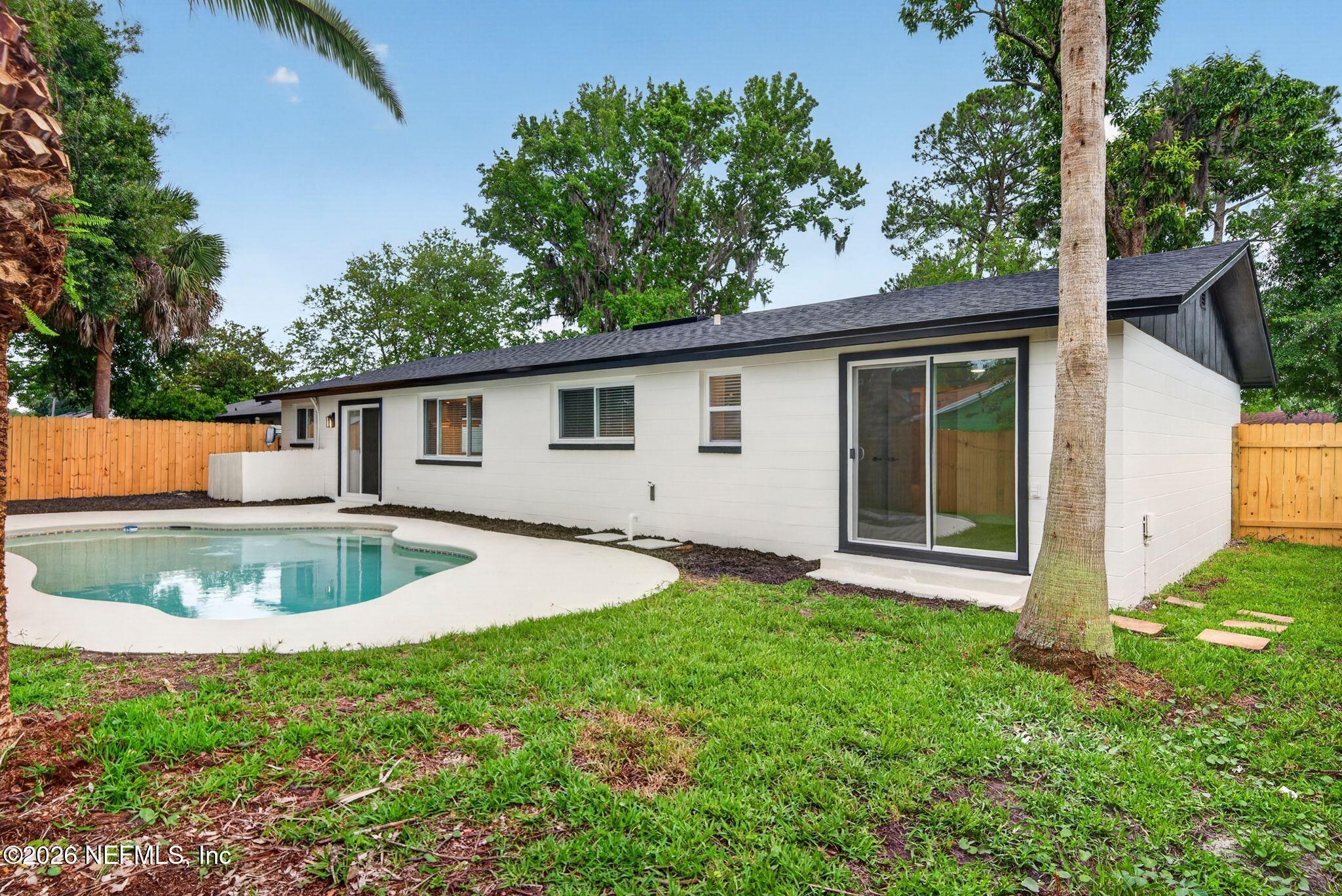4069 HUNTINGTON FOREST Boulevard