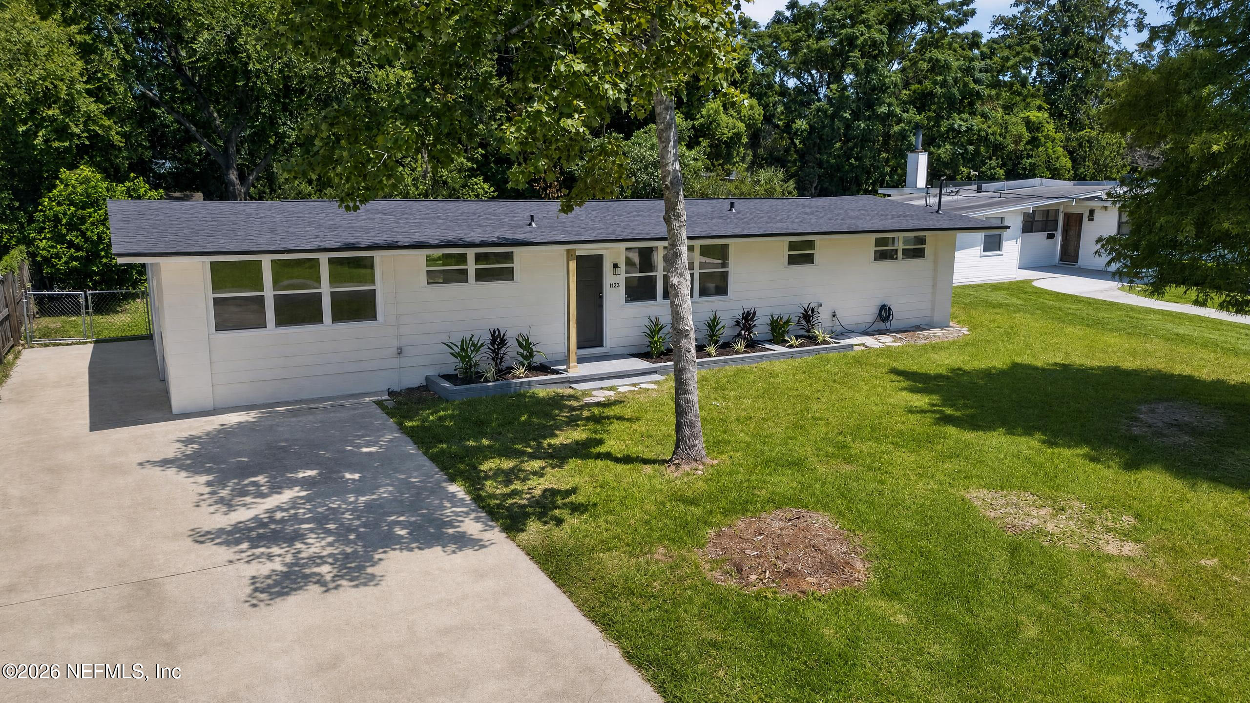 1123 OVINGTON Road S