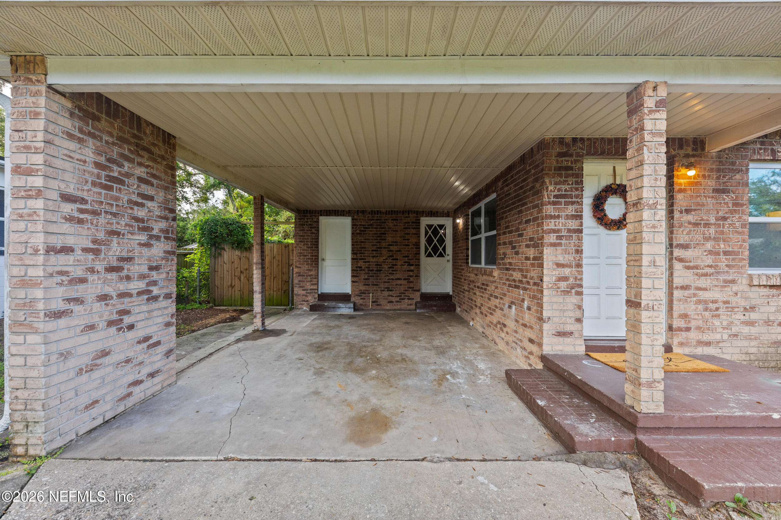 3639 RENDALE Drive N
