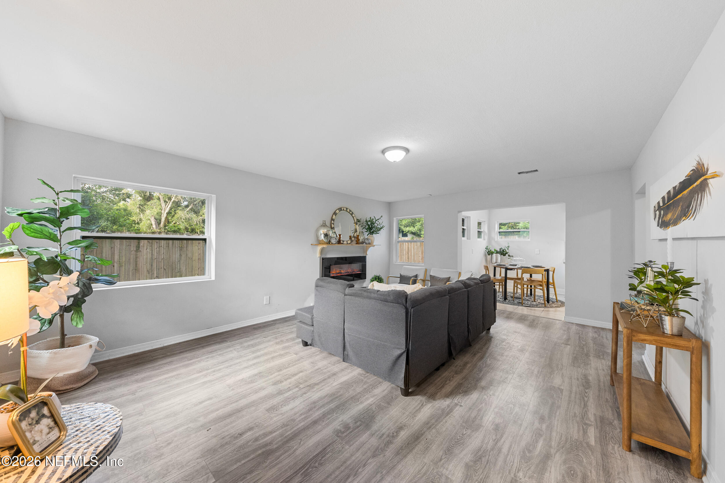 3639 RENDALE Drive N