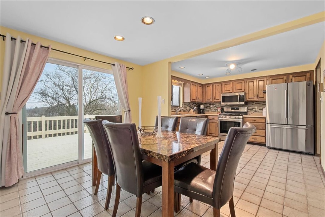 1382 GREAT OAK DRIVE