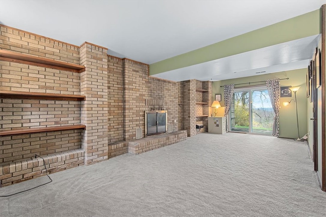 1382 GREAT OAK DRIVE