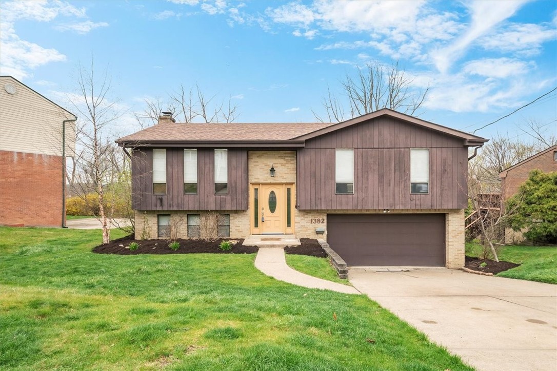 1382 GREAT OAK DRIVE