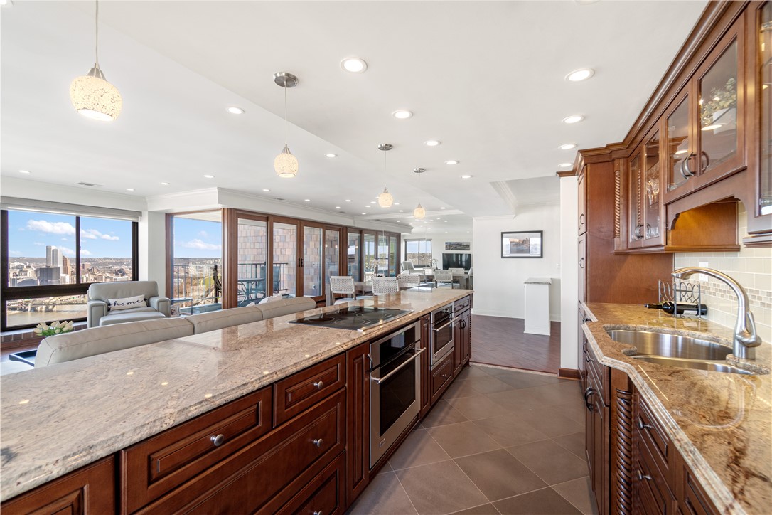 1700 Grandview Ave 503