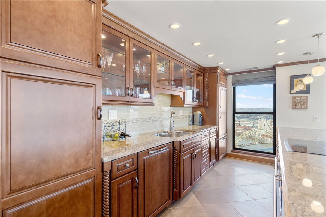 1700 Grandview Ave 503