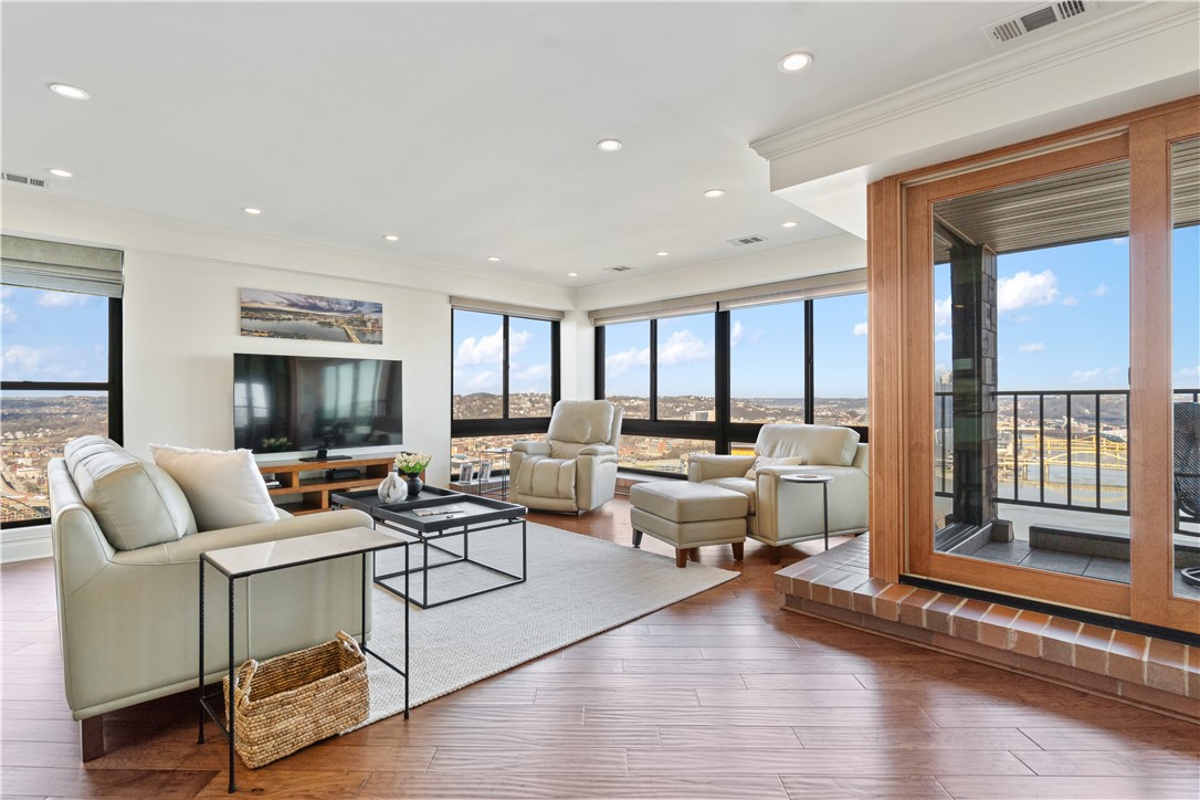 1700 Grandview Ave 503