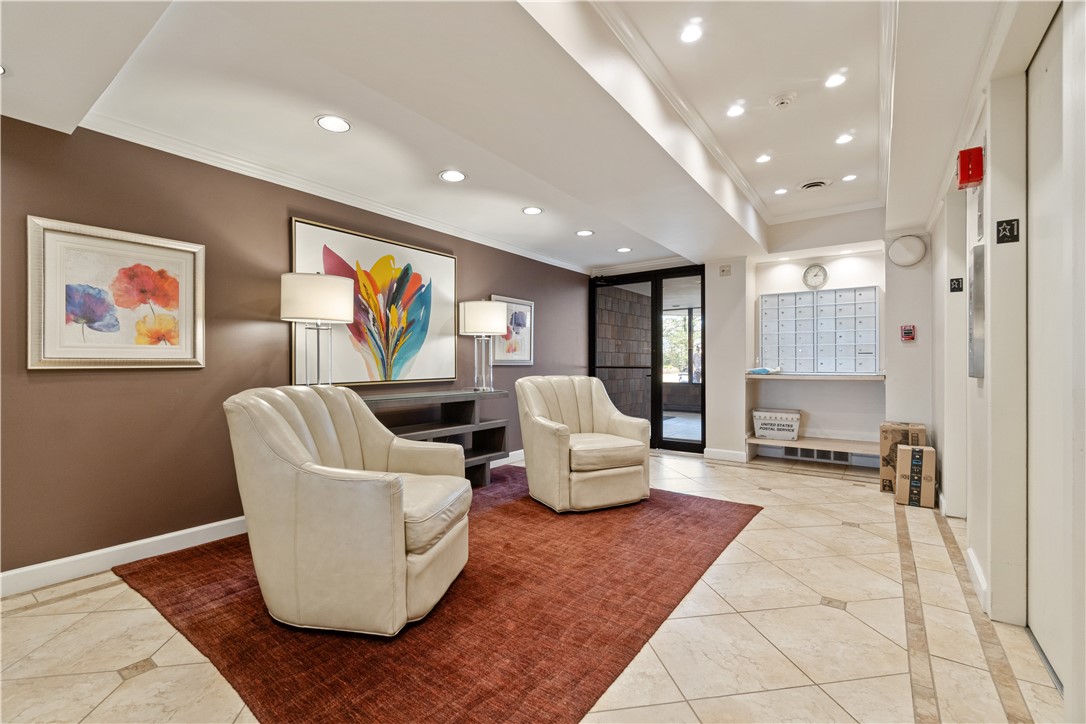 1700 Grandview Ave 503