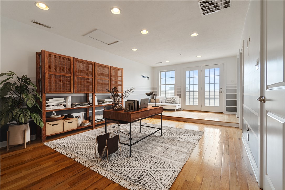 1257 Newbury Highland