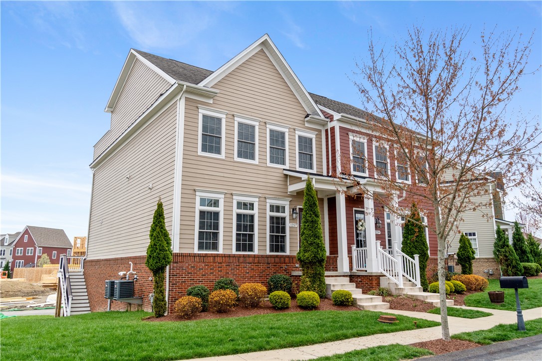 1257 Newbury Highland