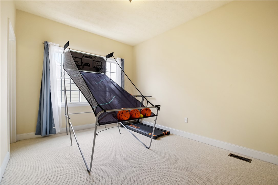 1227 Newbury Highland