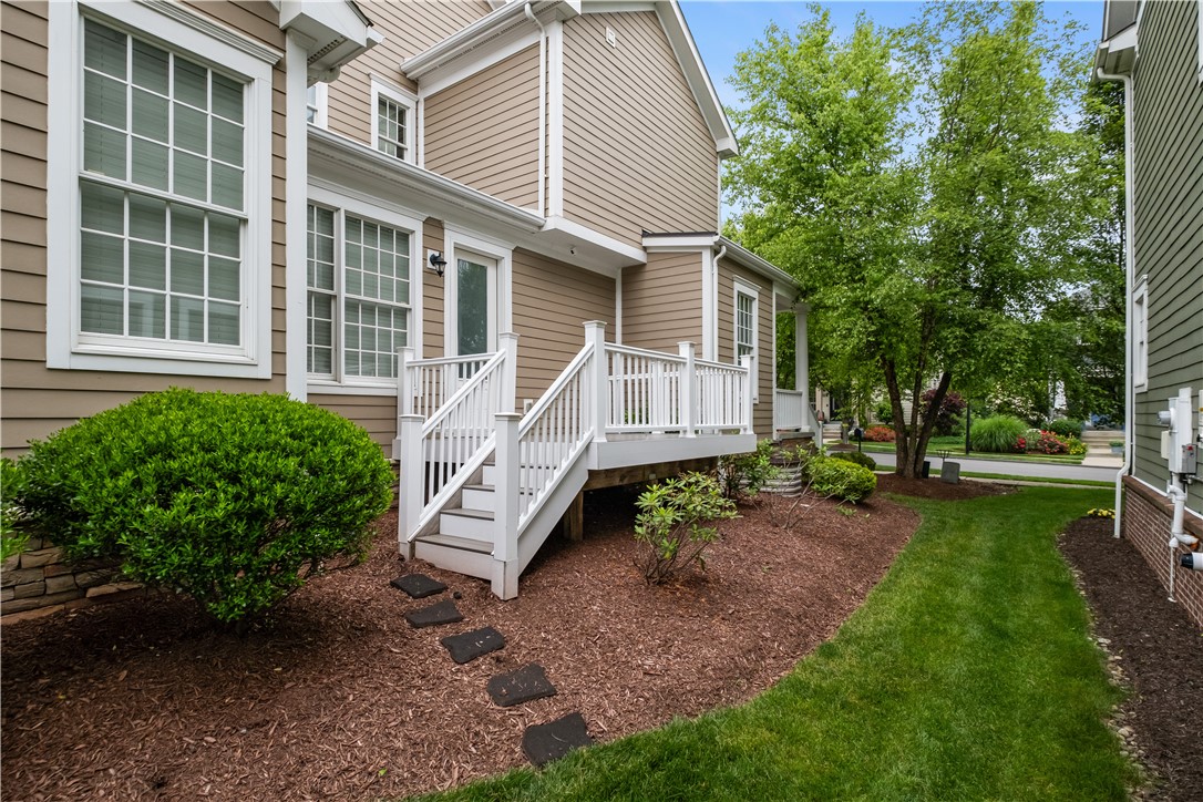 1227 Newbury Highland