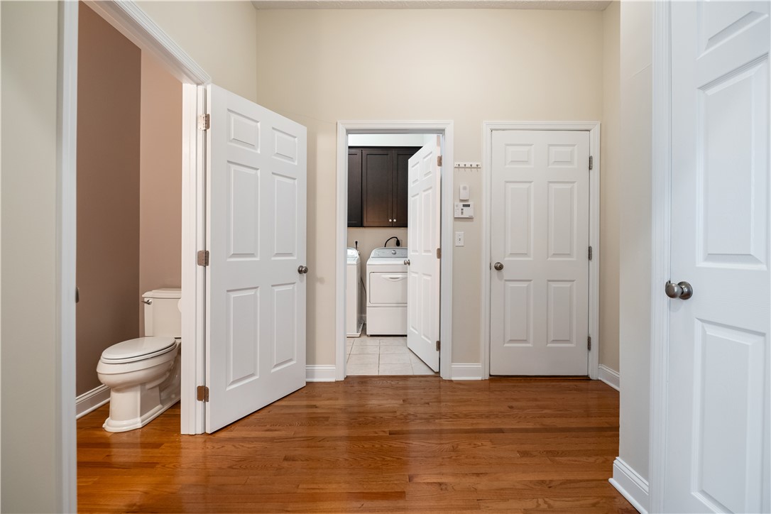 1227 Newbury Highland