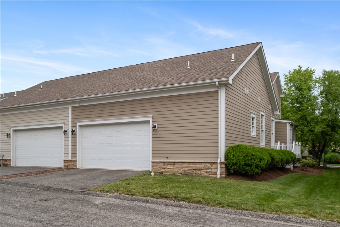 1227 Newbury Highland