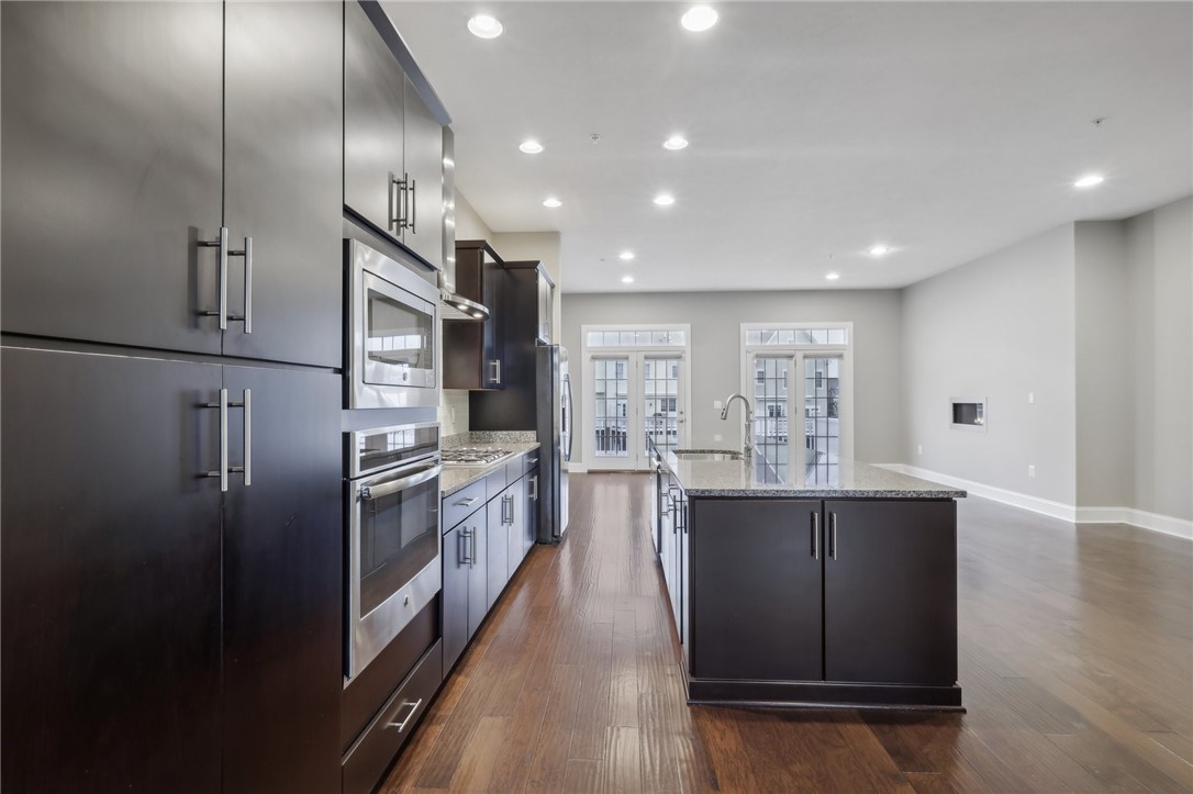 1293 Newbury Highland