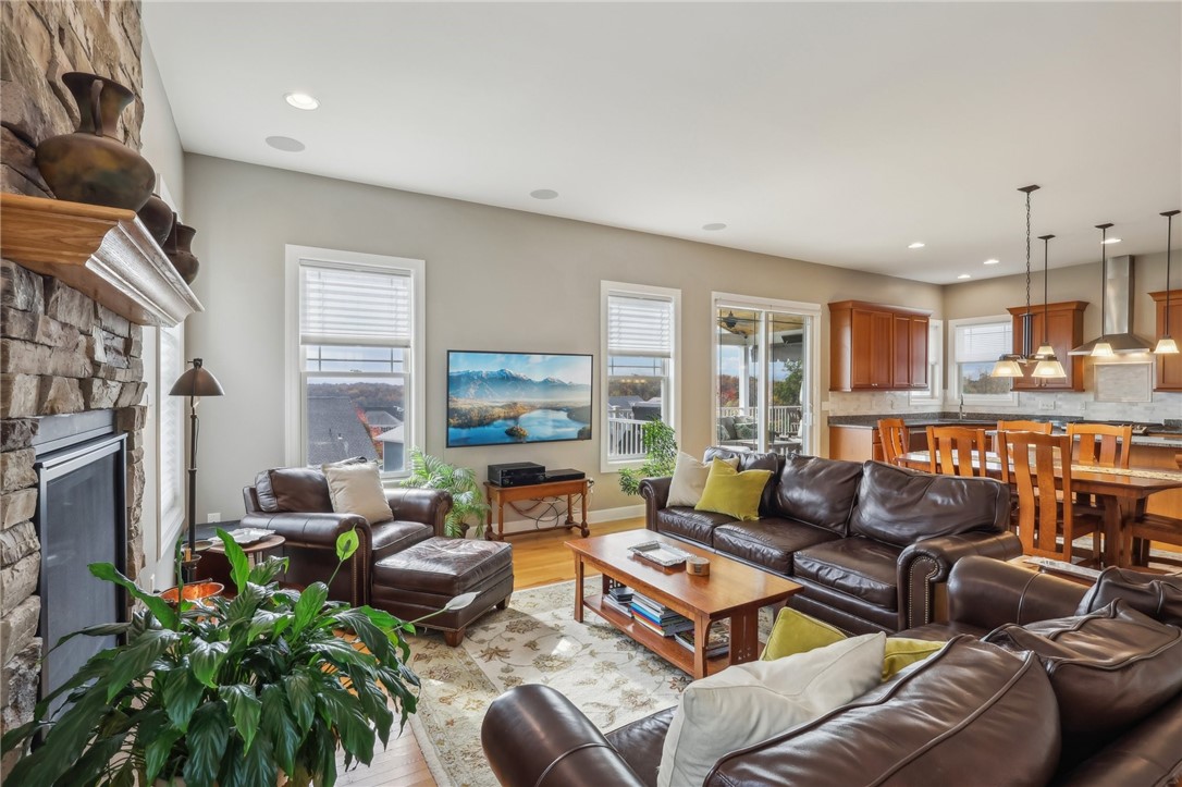 1282 Newbury Highland