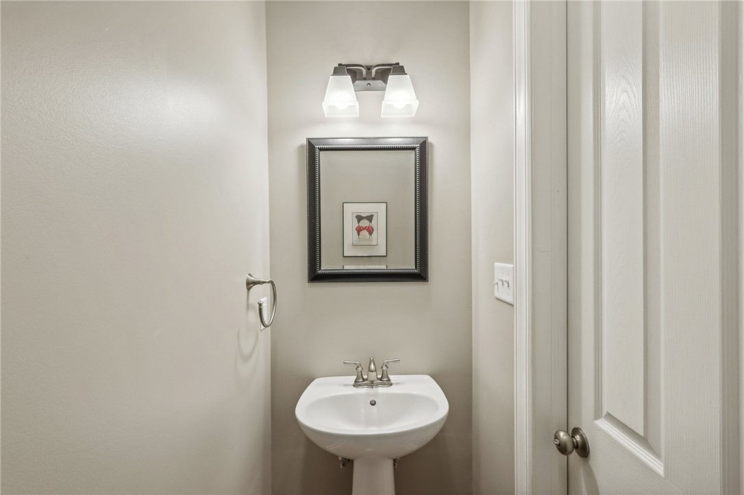 1282 Newbury Highland