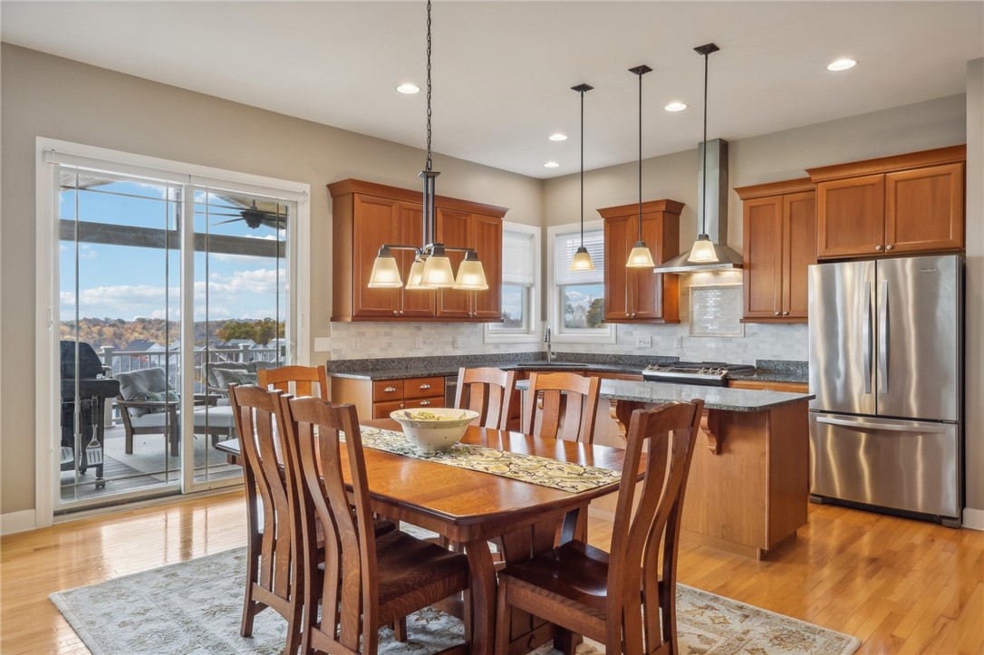 1282 Newbury Highland