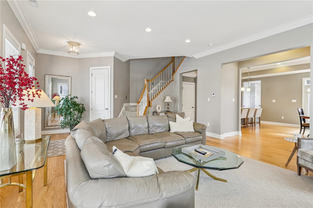 1241 Newbury Highland