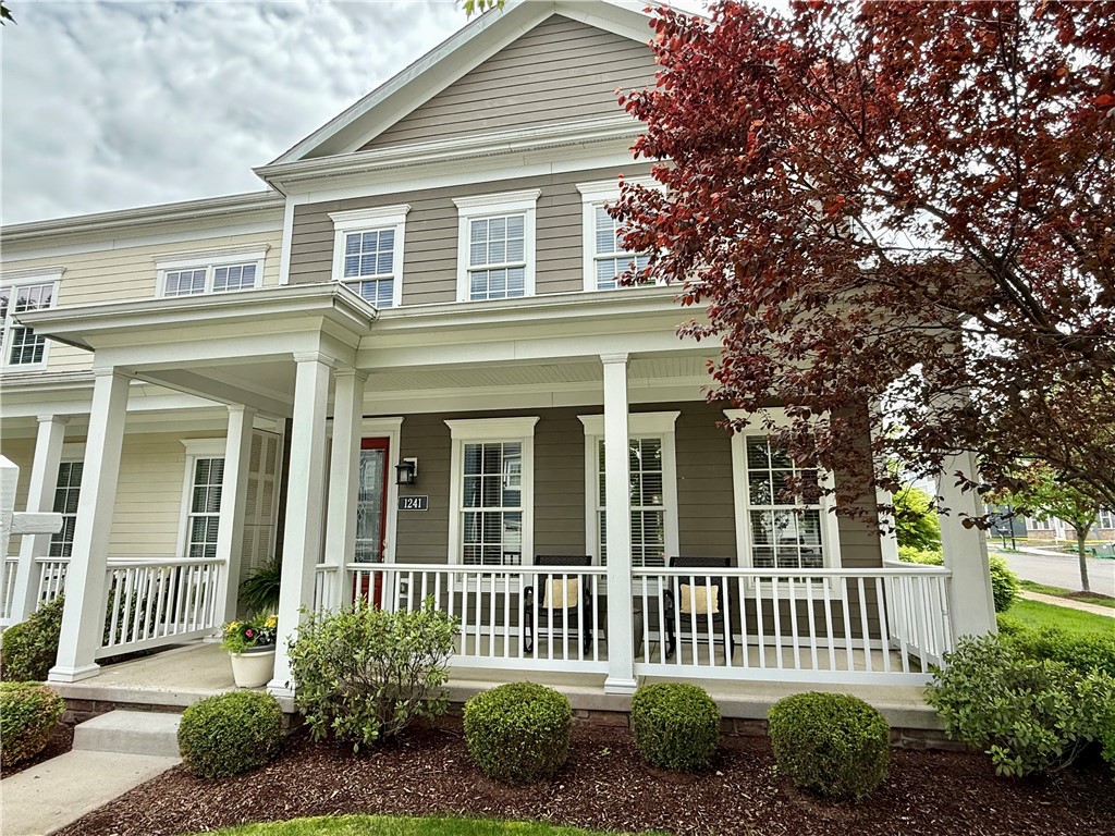 1241 Newbury Highland