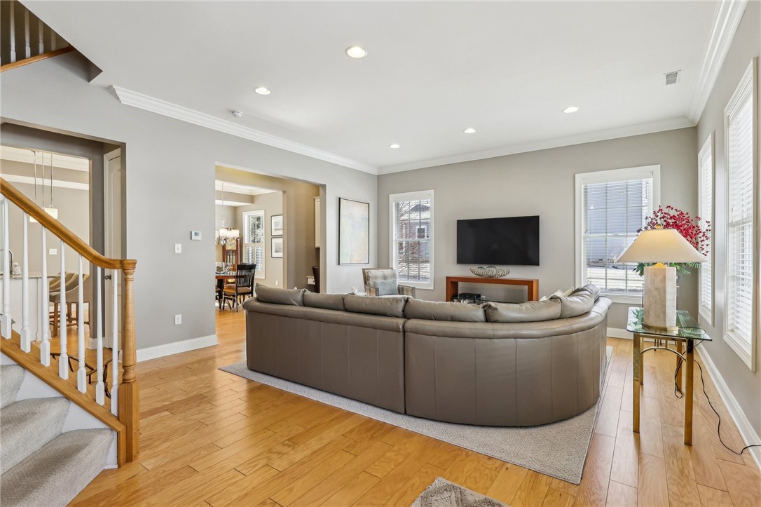 1241 Newbury Highland