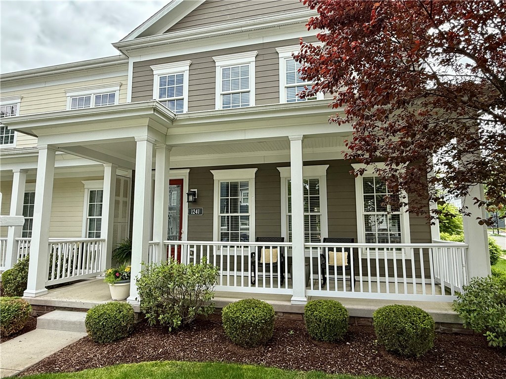 1241 Newbury Highland