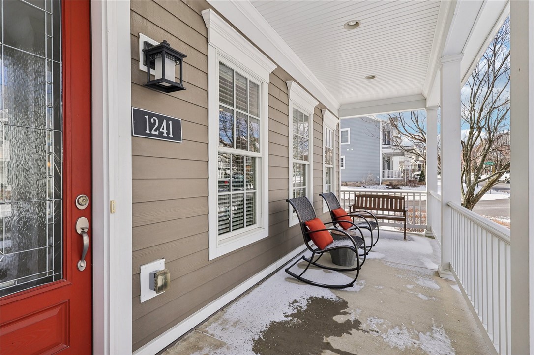 1241 Newbury Highland