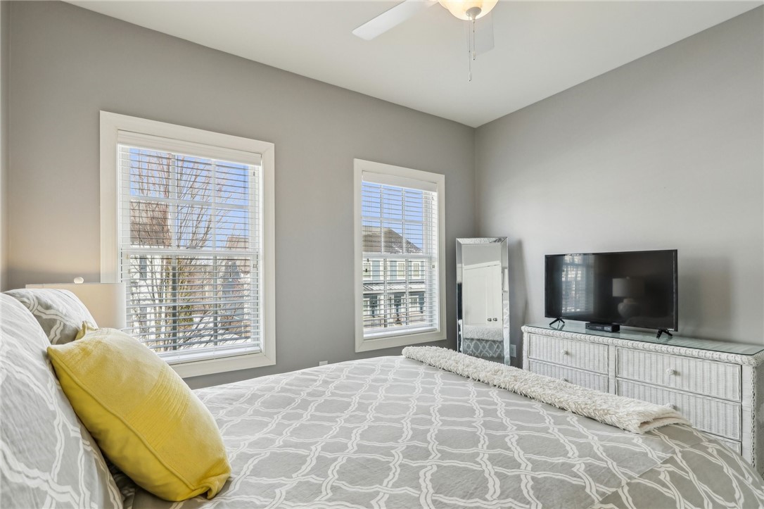 1241 Newbury Highland