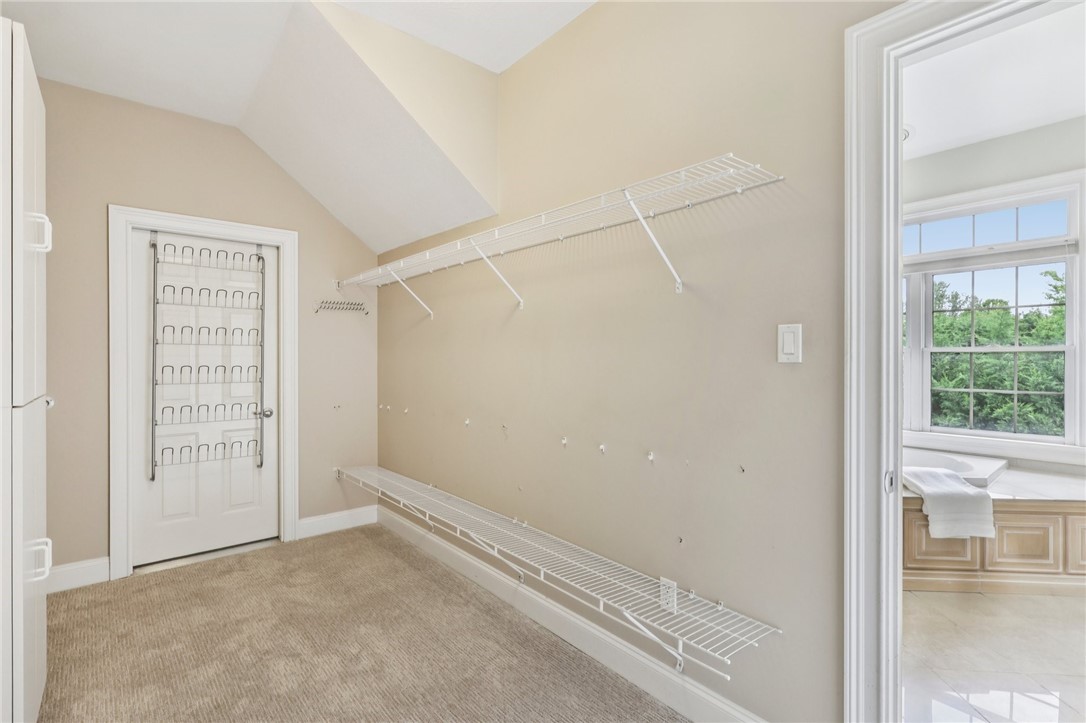 2100 Crestwood Drive