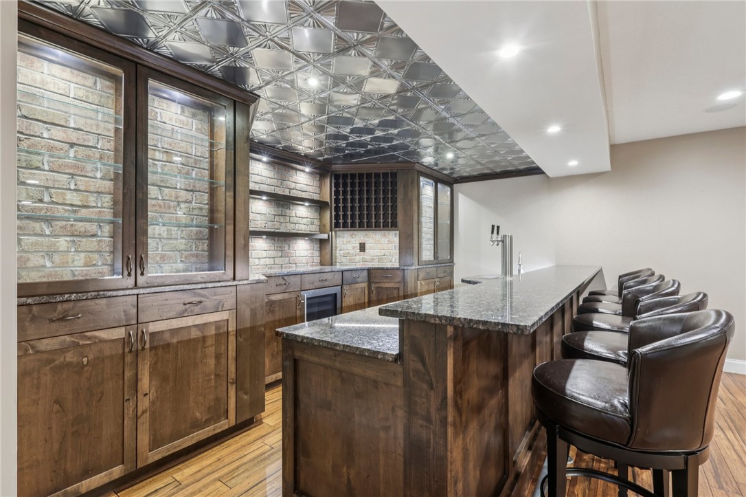 2100 Crestwood Drive