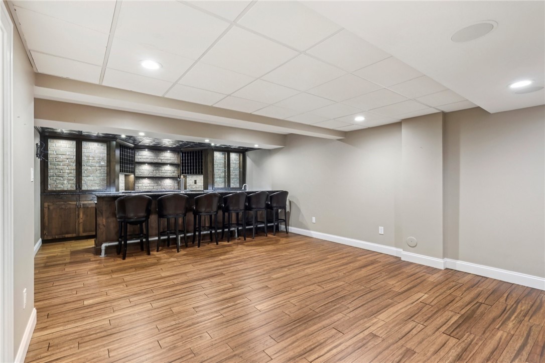 2100 Crestwood Drive