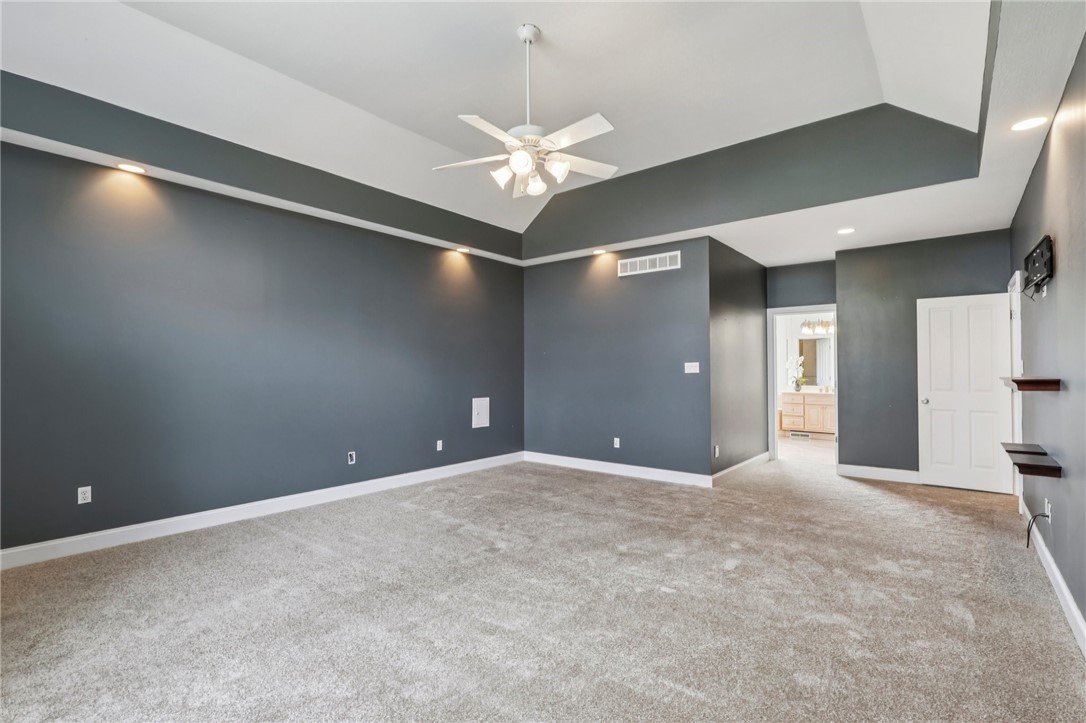 2100 Crestwood Drive