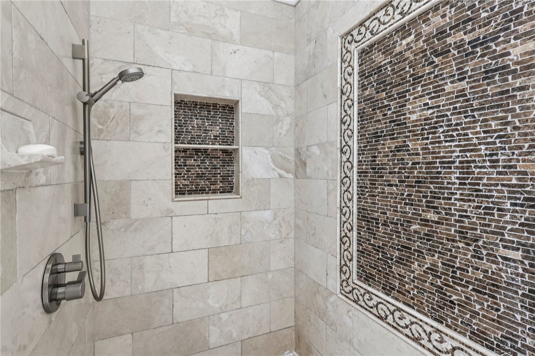 2100 Crestwood Drive